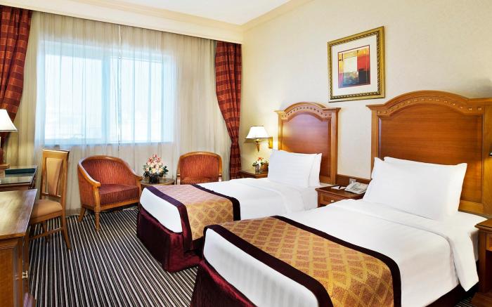 Avenue Hotel