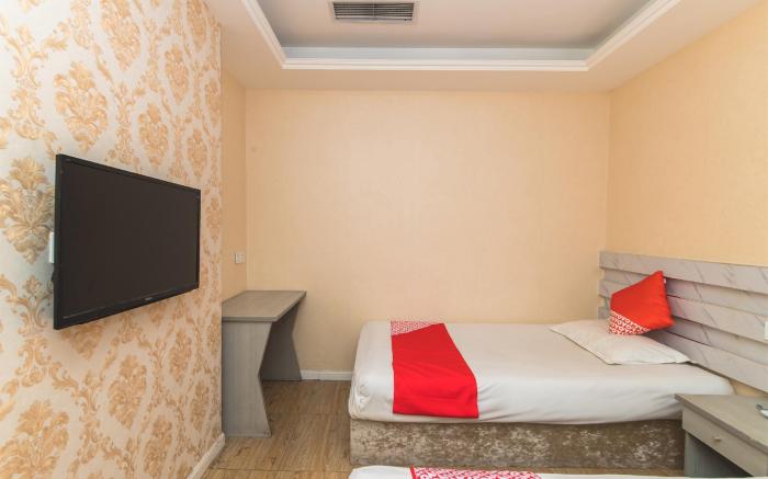 OYO Aike 100 Chain Hotel