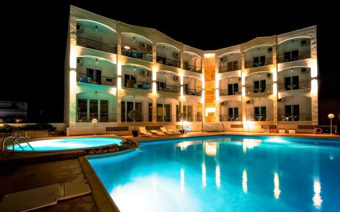 Stavros Beach Hotel