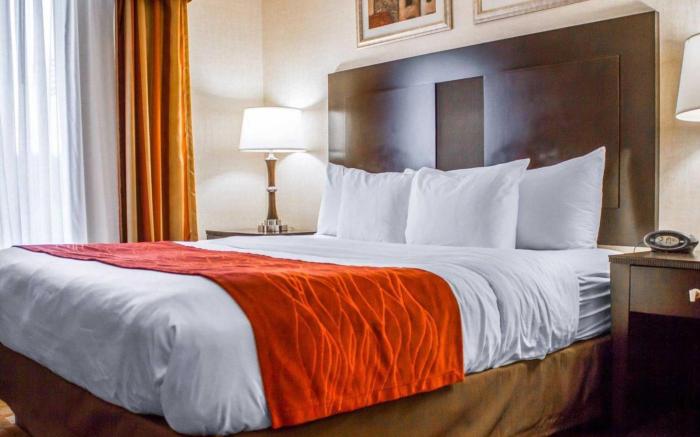 Comfort Suites