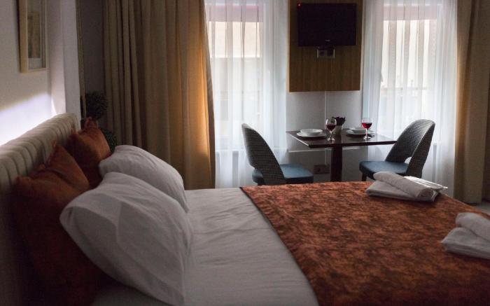 Galata Aristo Suites