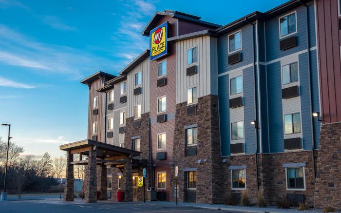 My Place Hotel - Brookings SD