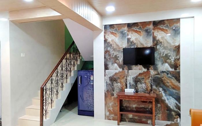 Mountain Majesty Villa 4BHK - Ideal for Families & Groups with Pool