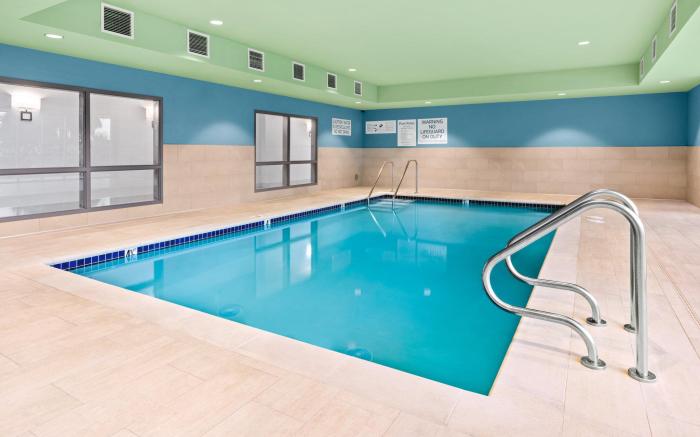 Holiday Inn Express And Suites Suisun City Napa Valley Area By IHG
