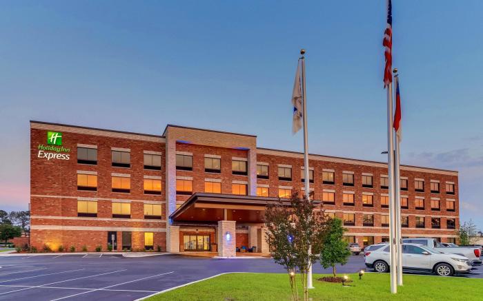 Holiday Inn Express Wilmington - Porters Neck By IHG