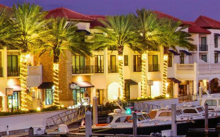 Naples Bay Resort & Marina