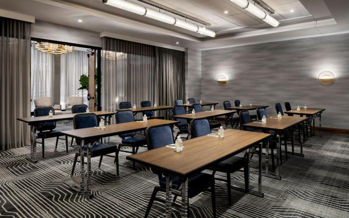 Rand Tower Hotel, Minneapolis, a Tribute Portfolio Hotel