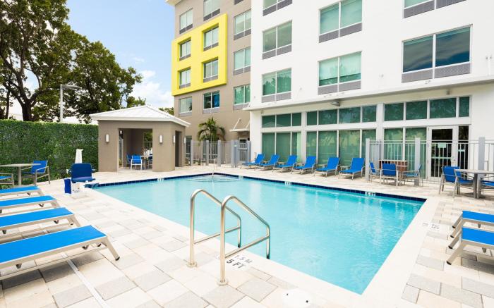Holiday Inn Express Doral Miami By IHG