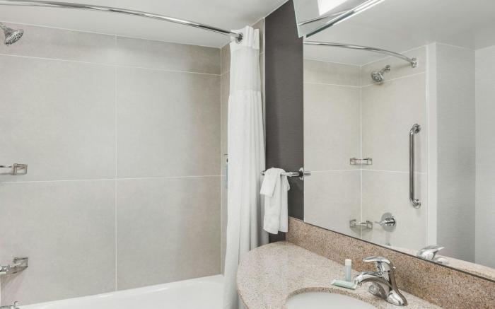 Courtyard by Marriott Hamilton