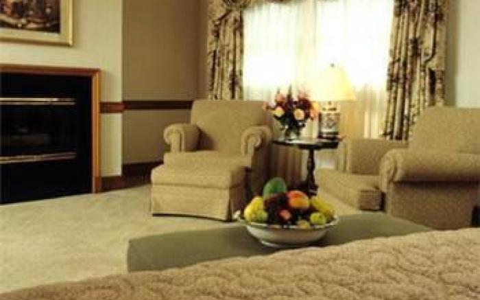 Chateau Merrimack Hotel & Spa