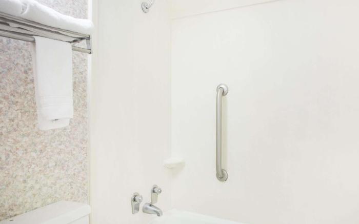 Ramada by Wyndham & Suites Warner Robins