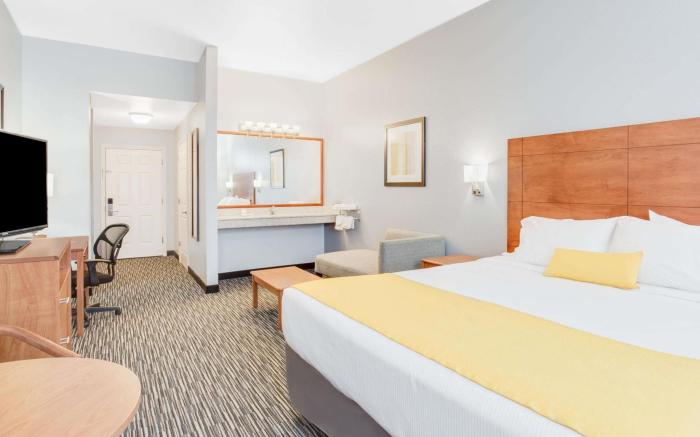 Ramada by Wyndham Marina