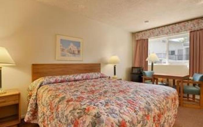 Olive Tree Inn & Suites