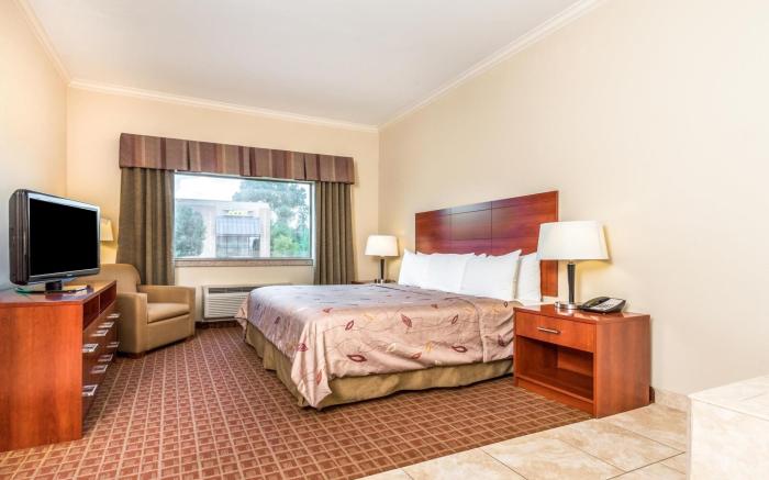 Ramada by Wyndham College Station