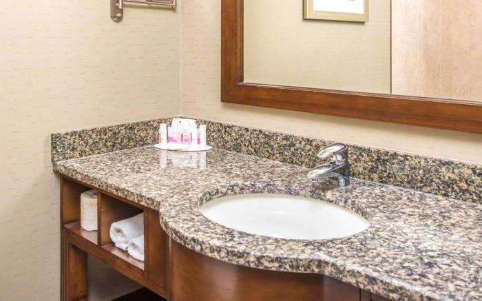 Ramada by Wyndham Saskatoon