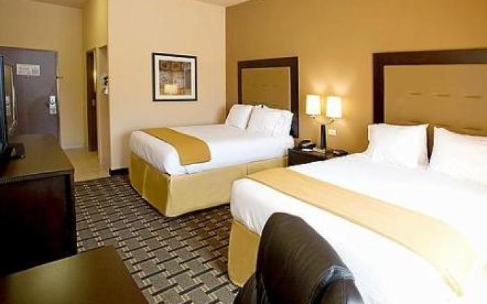 Holiday Inn Express and Suites Beeville By IHG