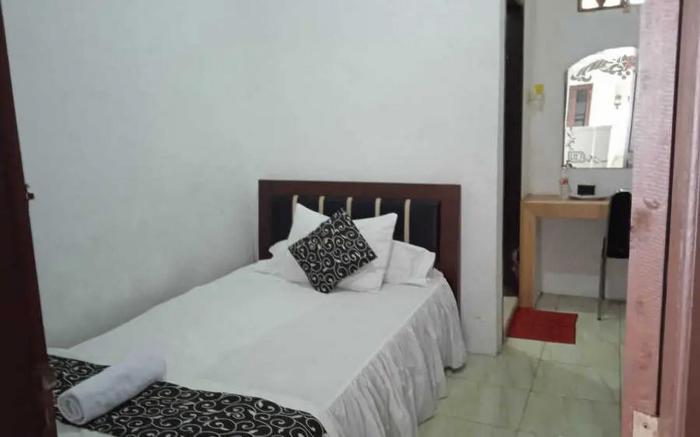 Samar Wulu Guest House Syariah Mitra RedDoorz near Ketapang