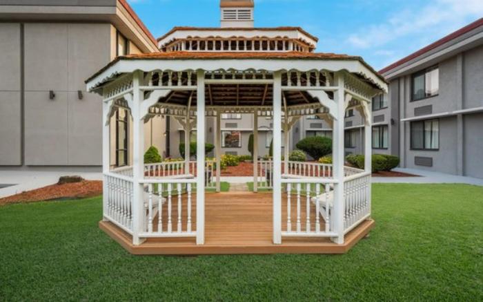 Red Roof Inn Painted Post