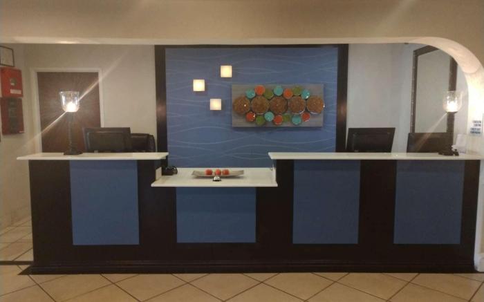 Comfort Inn & Suites