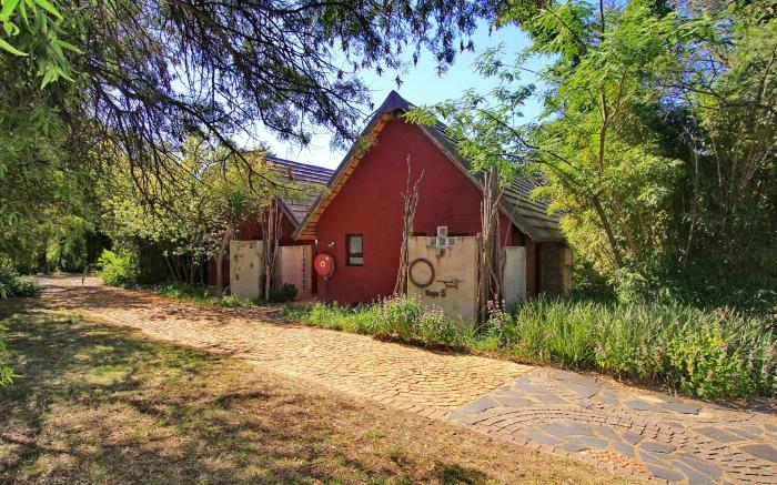 Hakunamatata Lodge and Health Spa