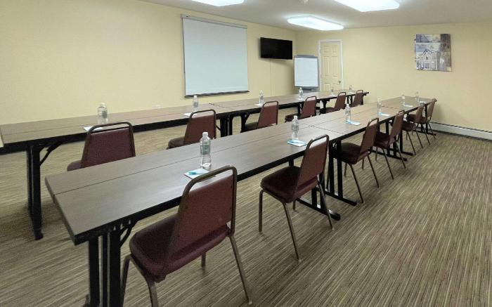 Smart Suites, Ascend Hotel Collection