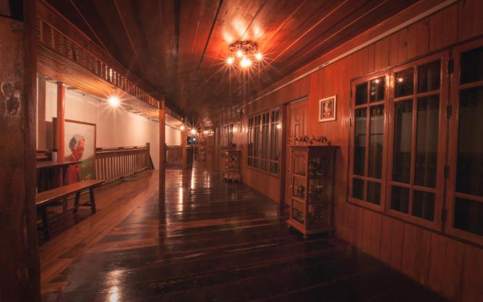 The History Cafe' & Guesthouse