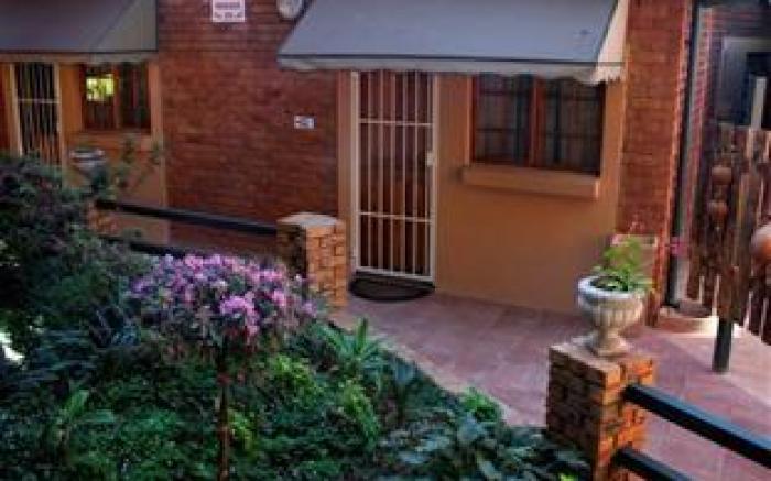 Amper Bo Guest House