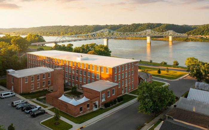 Fairfield by Marriott Inn & Suites Madison Historic Eagle Cotton Mill