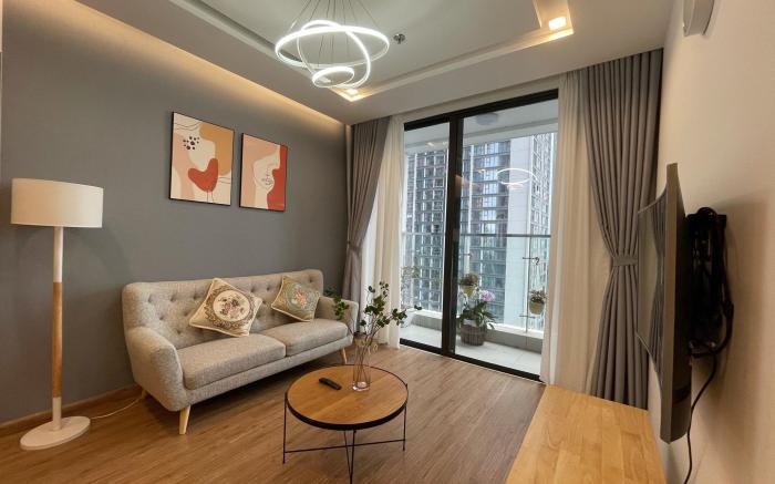 Vinhomes Metropolis 2 beds apartment.