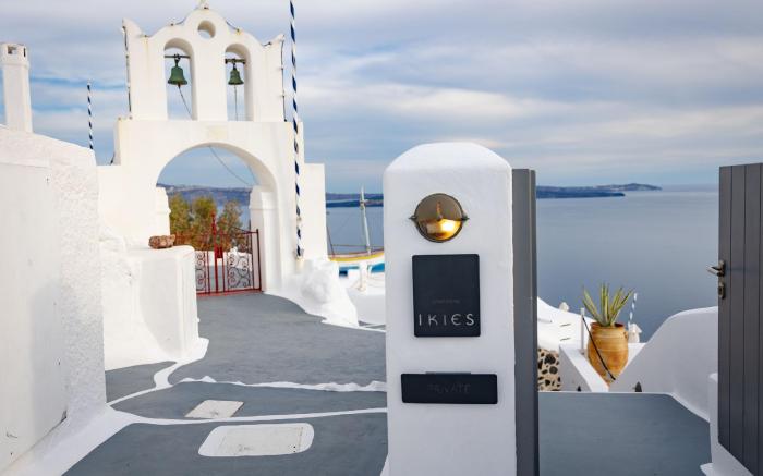 IKIES Santorini