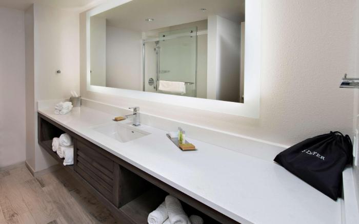 Island House Hotel Orange Beach - a DoubleTree by Hilton