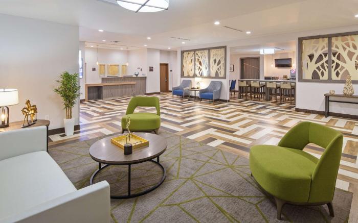 Best Western Green Oak Inn & Suites
