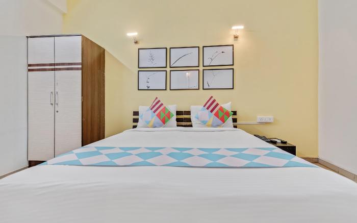 Hotel O Pioneer