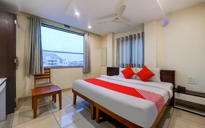 Super Hotel O Rashika Palace