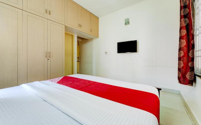 Hotel O J2 Service Apartment