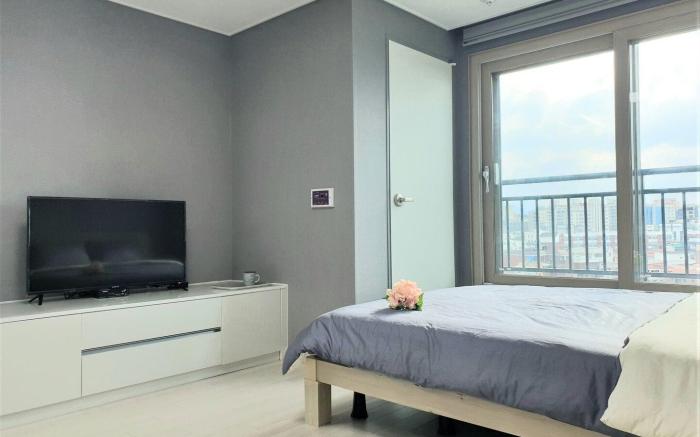 ARA Palace #1002-Dongmun Market, Airport, Old Town, Chilseong-ro, City & Ocean View