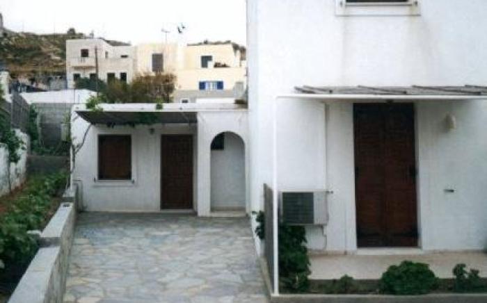 Petros Studios & Suites