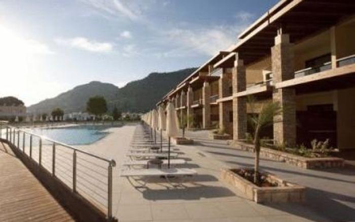 Island Blue Hotel