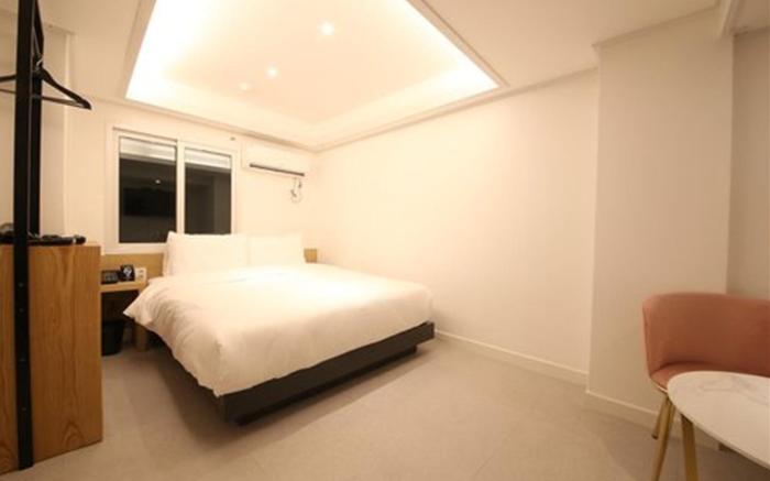 Busan Seomyeon Business Hotel J7                                                                