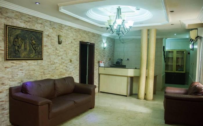 Tivoli Residence & Bar