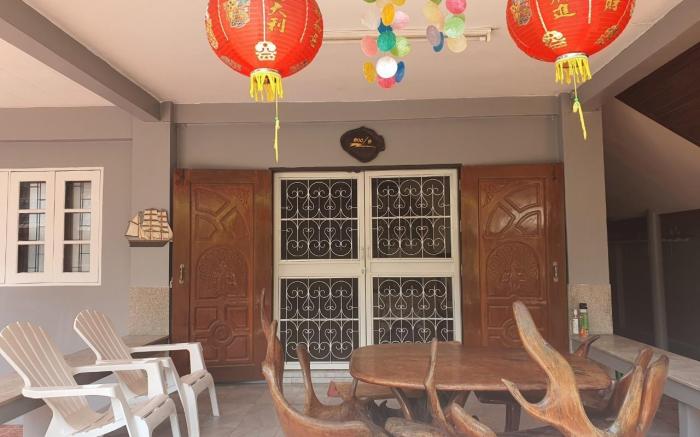 SEA HOUSE BANGSAEN บ้านริมทะเล บ้านพักบางแสน