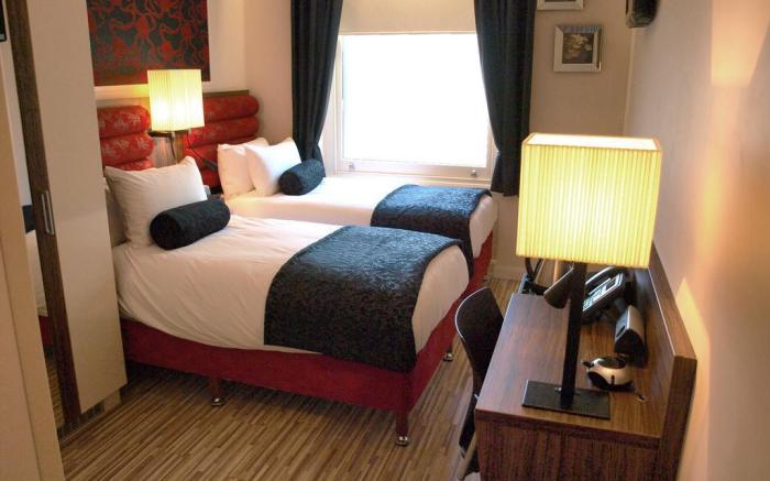 Simply Rooms & Suites Hotel