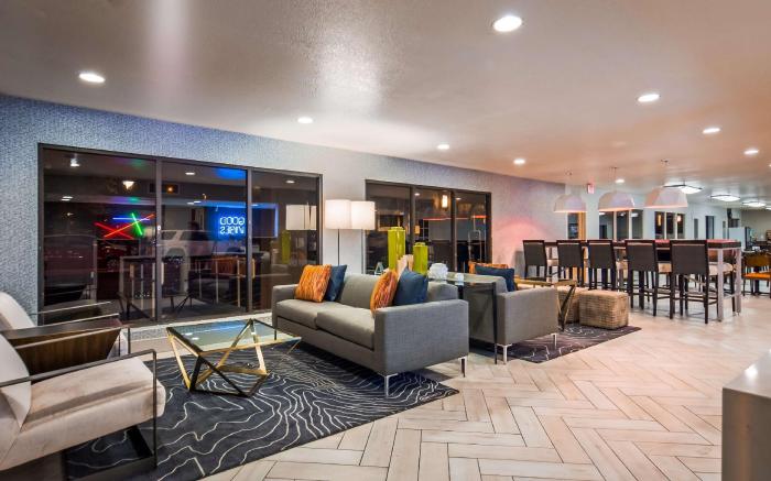Best Western InnSuites Phoenix Hotel and Suites