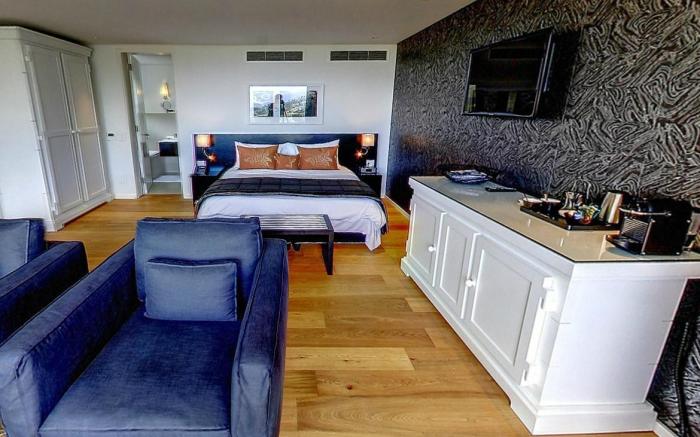 Clouds Wine and Guest Estate