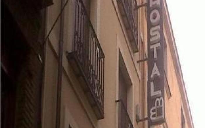 Hostal Albany