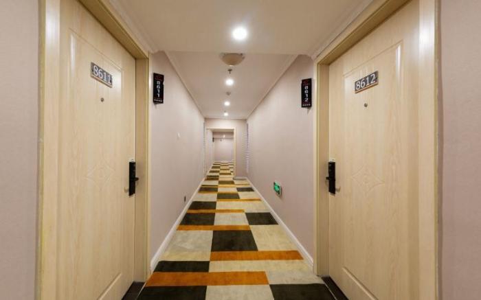 Shell Hotel Huaibei Jinying Plaza Long Distance Bus Station