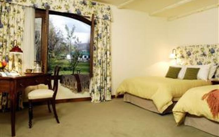 Tremun Kau Yatun Hotel