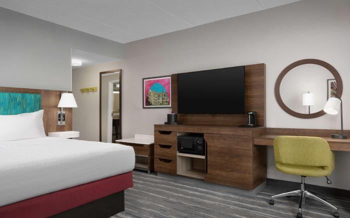 Hampton Inn & Suites Durham/North I-85