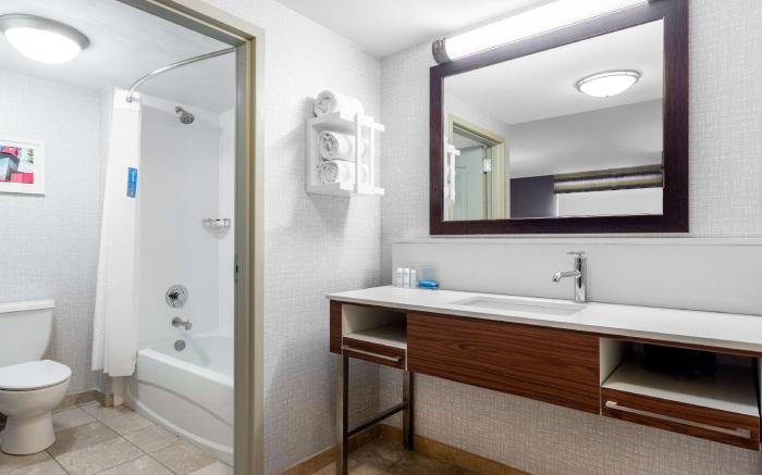 Hampton Inn and Suites Minneapolis St. Paul Airport