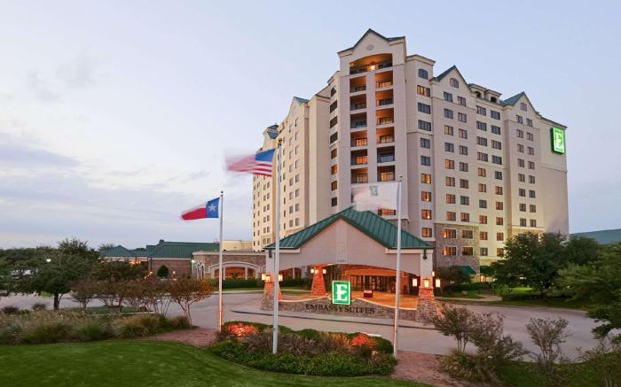 Embassy Suites Dallas Dfw Airport North Outdoor World Hotel